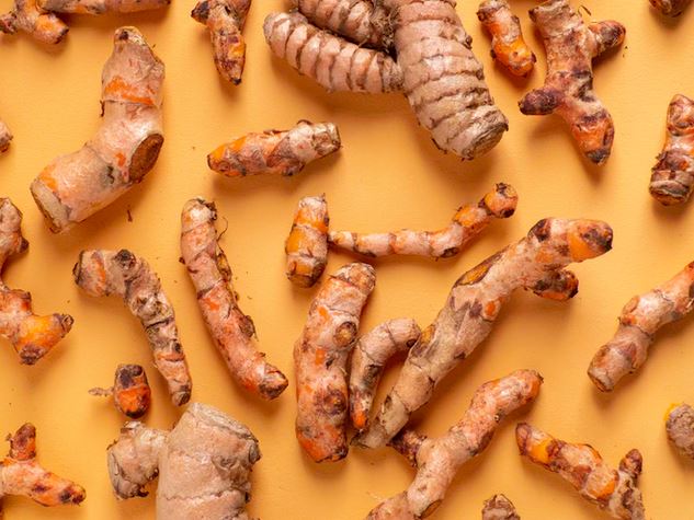 bunch of turmeric